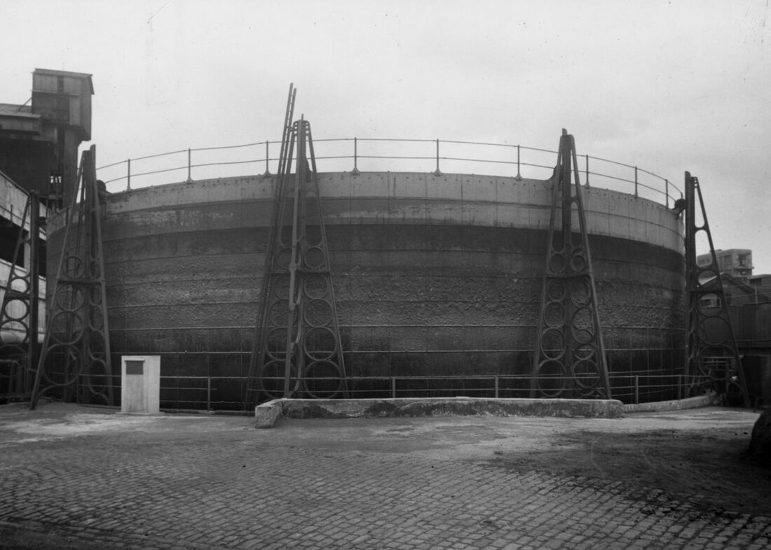 Fulham Gasworks Kings Park Rd Gasholder Raised Historic V2