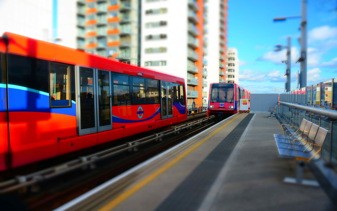 Rail Docklands Light Railway 2