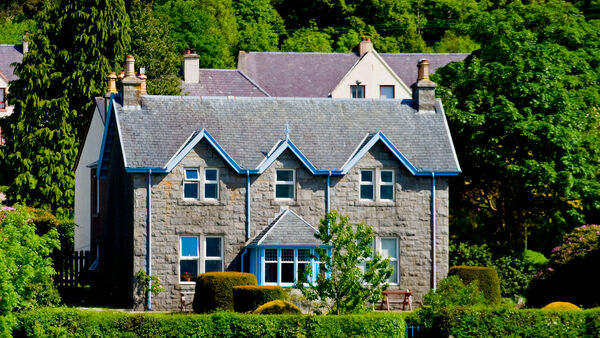 Photo of an old cottage