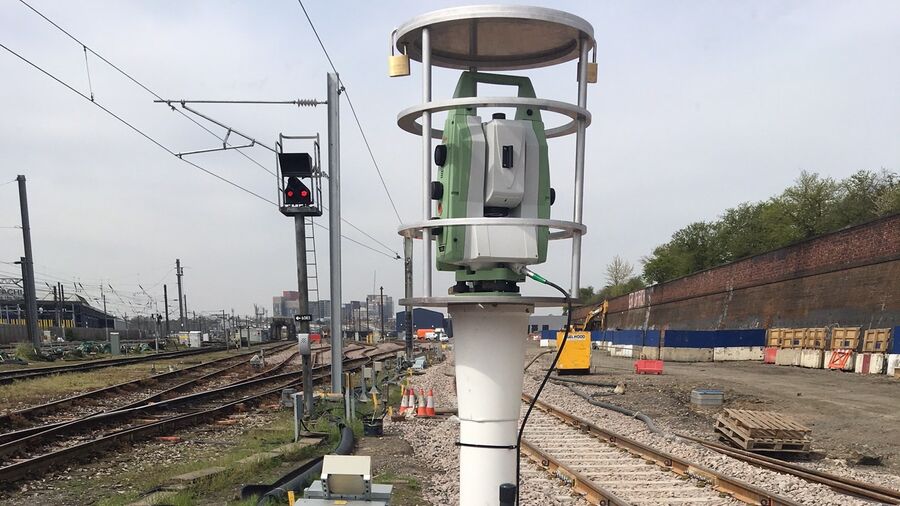 PC Monitoring Rail Old Oak Common