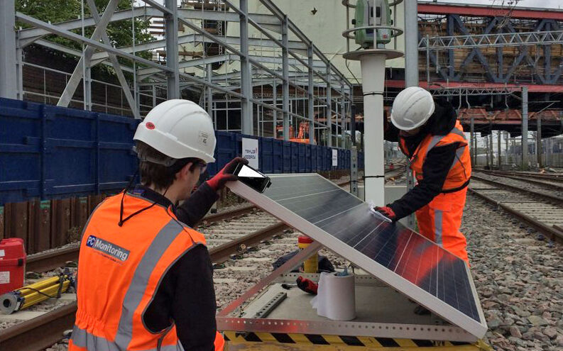 PC Monitoring Rail Staff