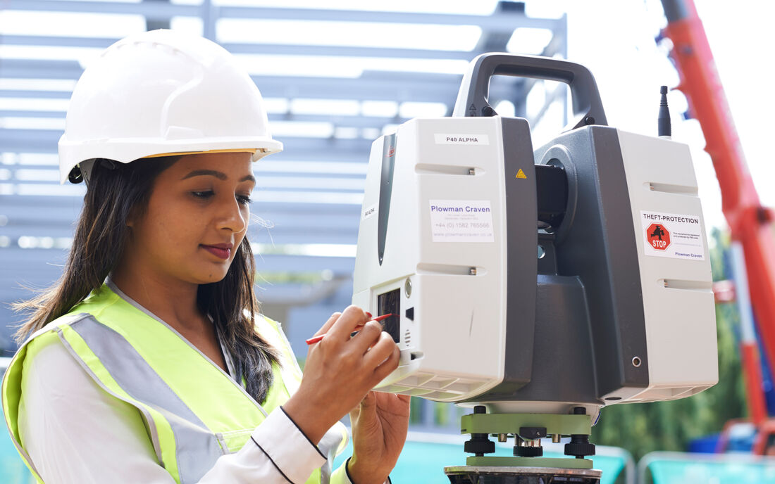 Staff Equipment Laser Scanning 2