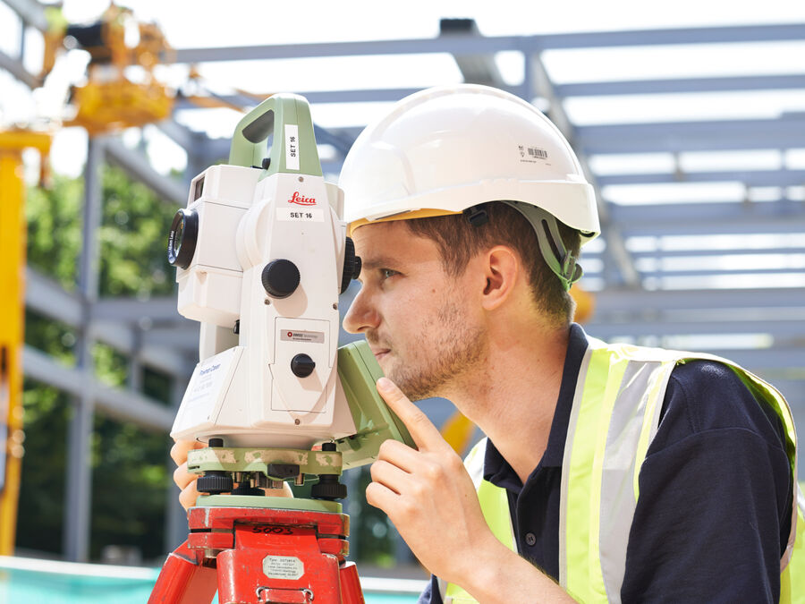 Staff Equipment Theodolite 1