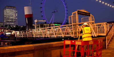 Infrastructure Generic River Staff Equipment London Eye