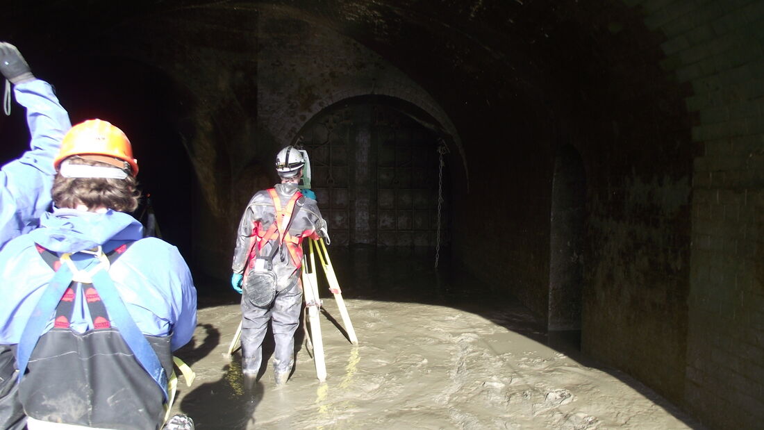 Utilities Line Level Sewer Staff Equipment 2