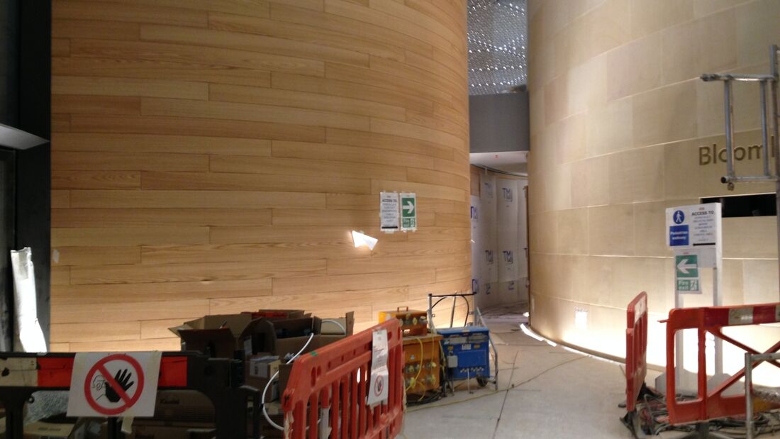 Bloomberg HQ unique curvature