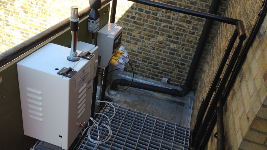 Pc Monitoring London Moorgate Equipment Construction Surveying 5